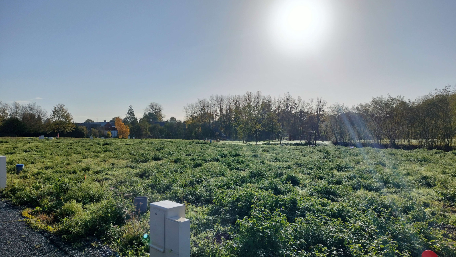 Terrain constructible de 337m2 à Lassy