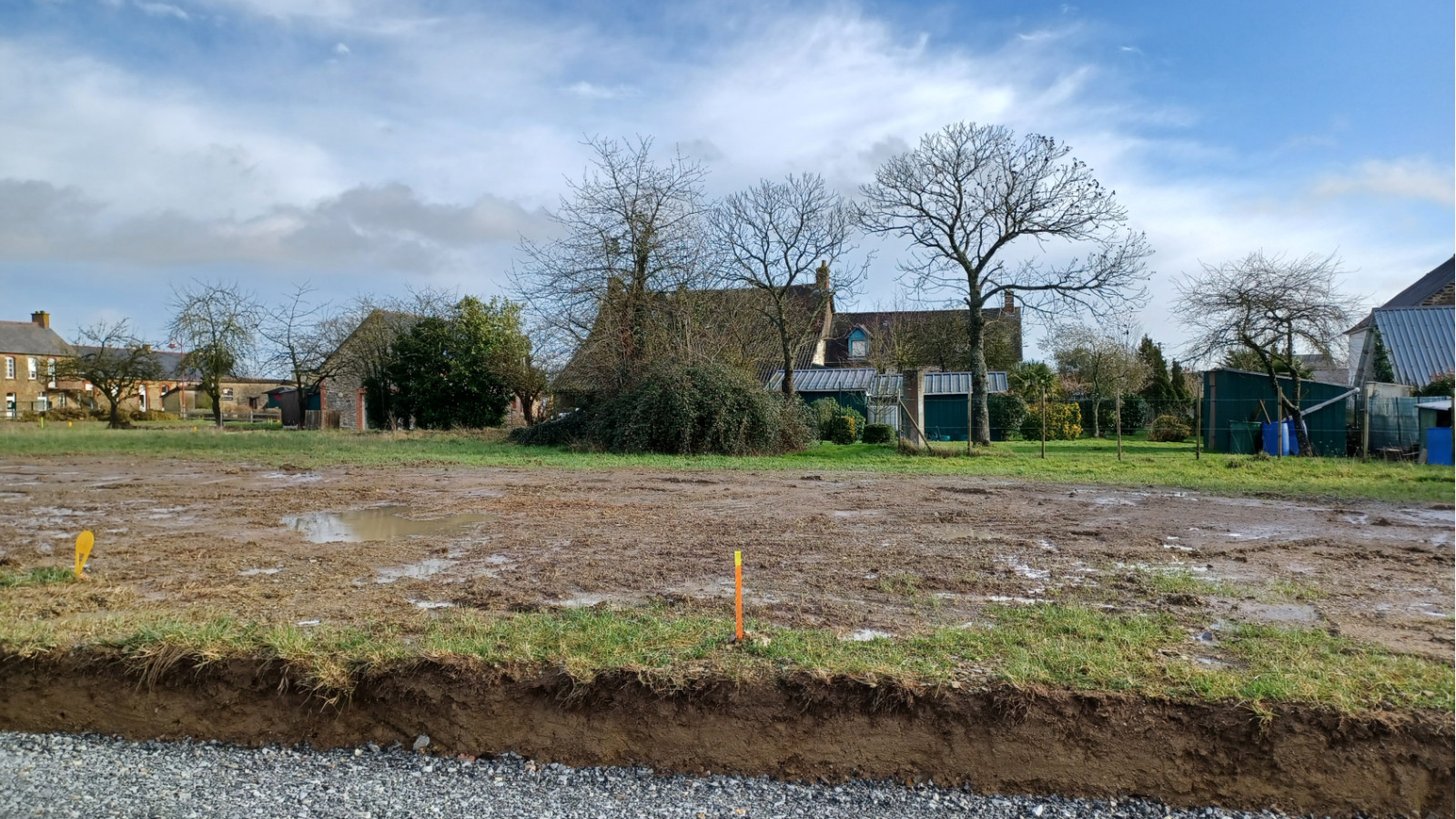 Terrain constructible de 398m2 à Saint-Aubin-des-Landes