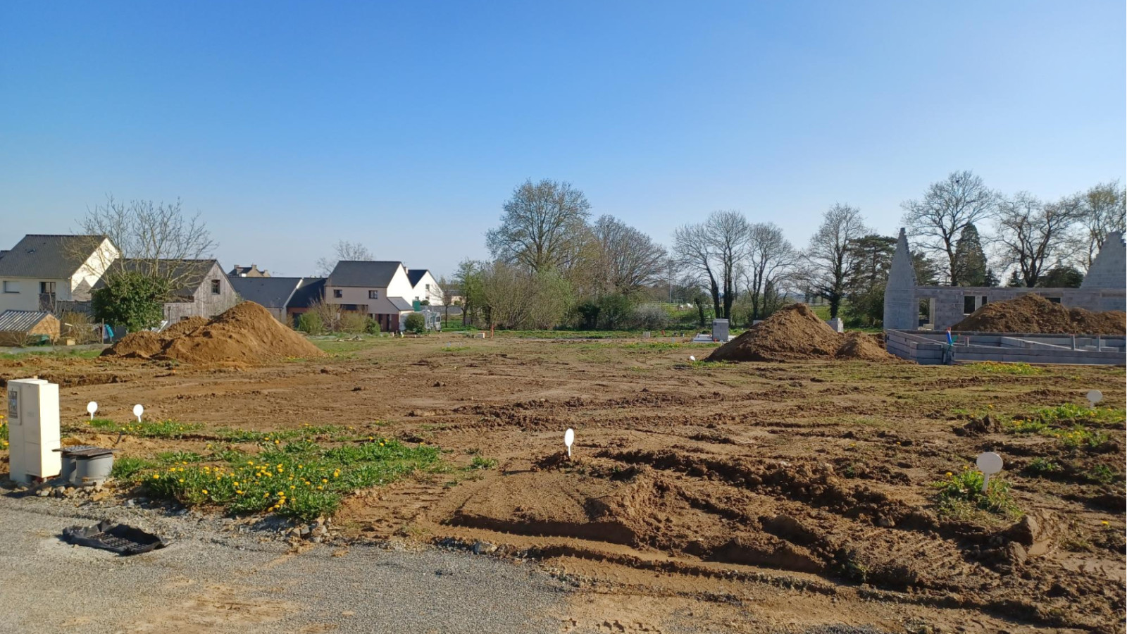 Terrain constructible de 383m2 à Erbrée