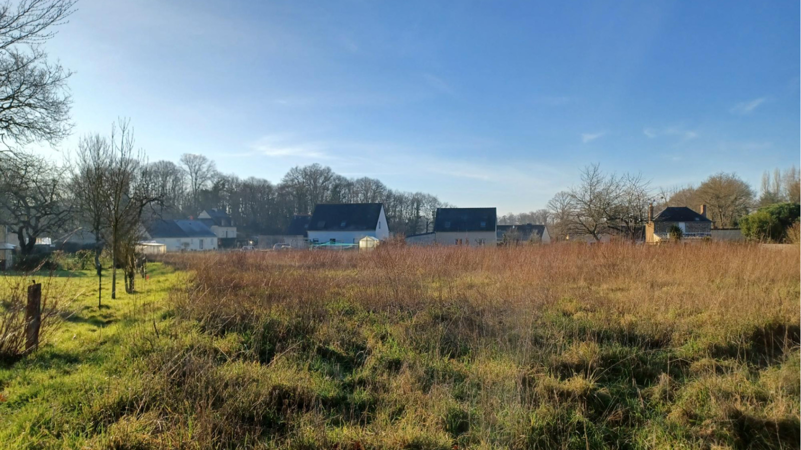 Terrain constructible de 337m2 à Erbrée