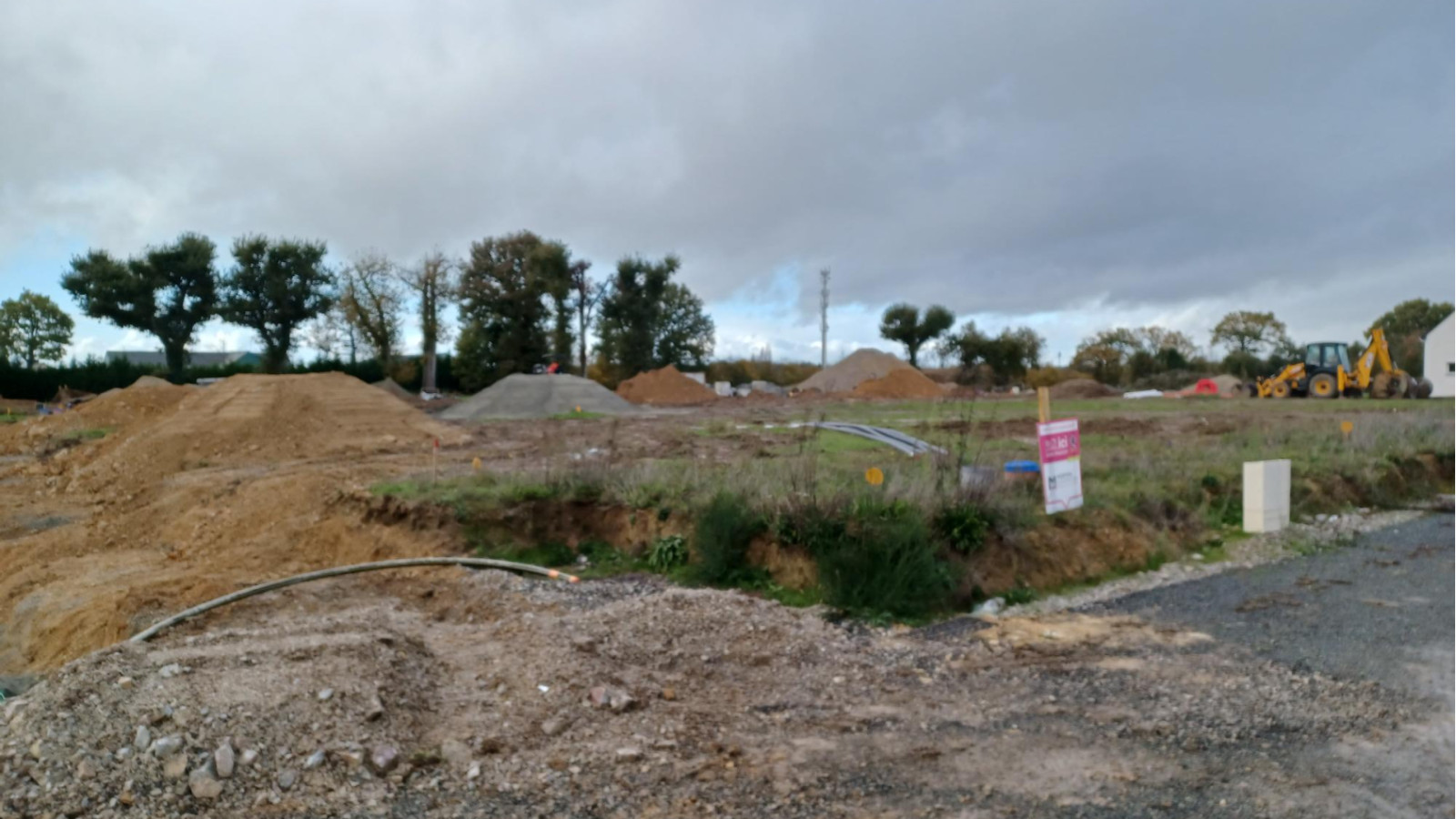 Terrain constructible de 565m2 à Martigné-Ferchaud