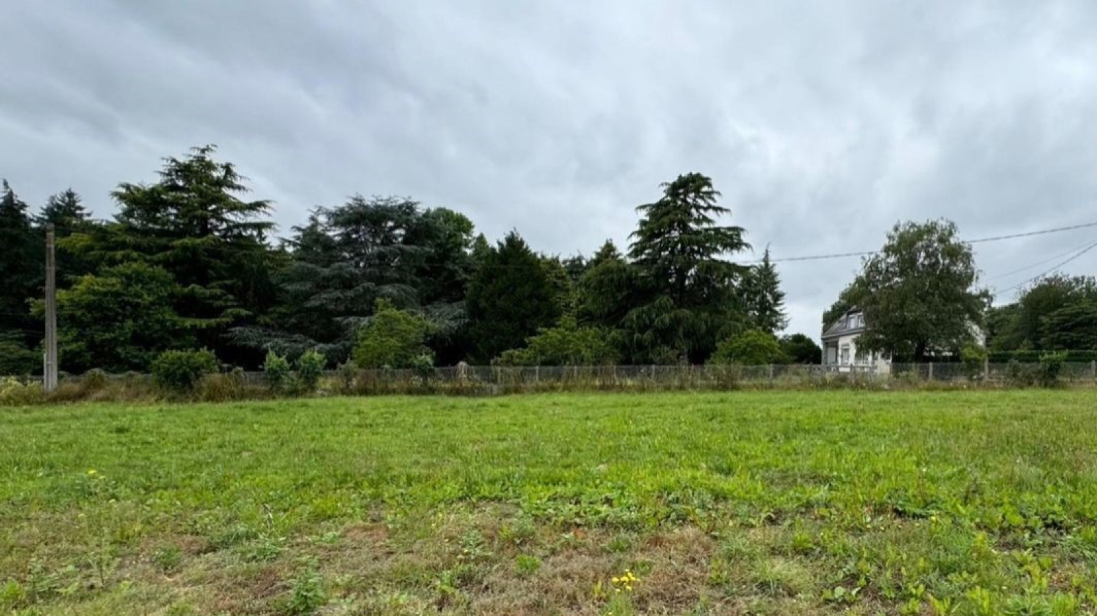 Terrain constructible de 320m2 à Saint-Jean-Brévelay