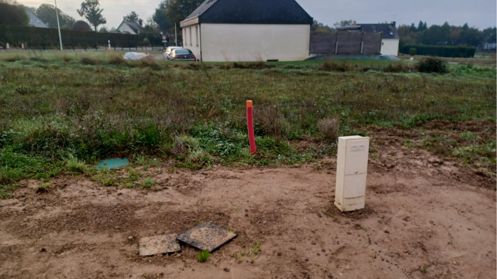 Terrain constructible de 385m2 à Val-d'Izé