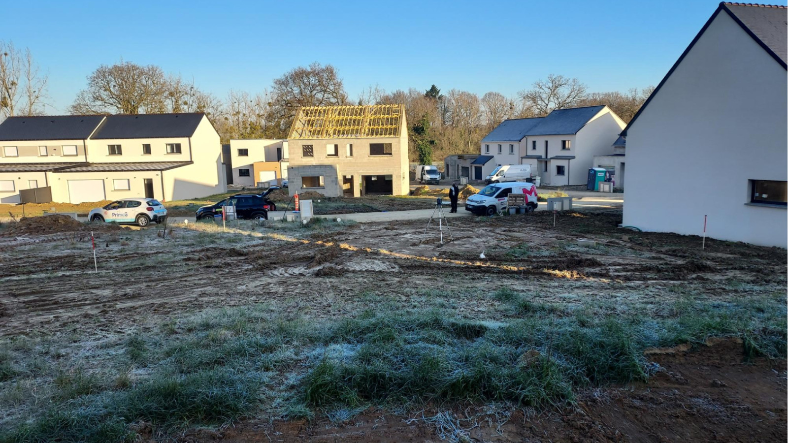 Terrain constructible de 265m2 à La Chapelle-Chaussée