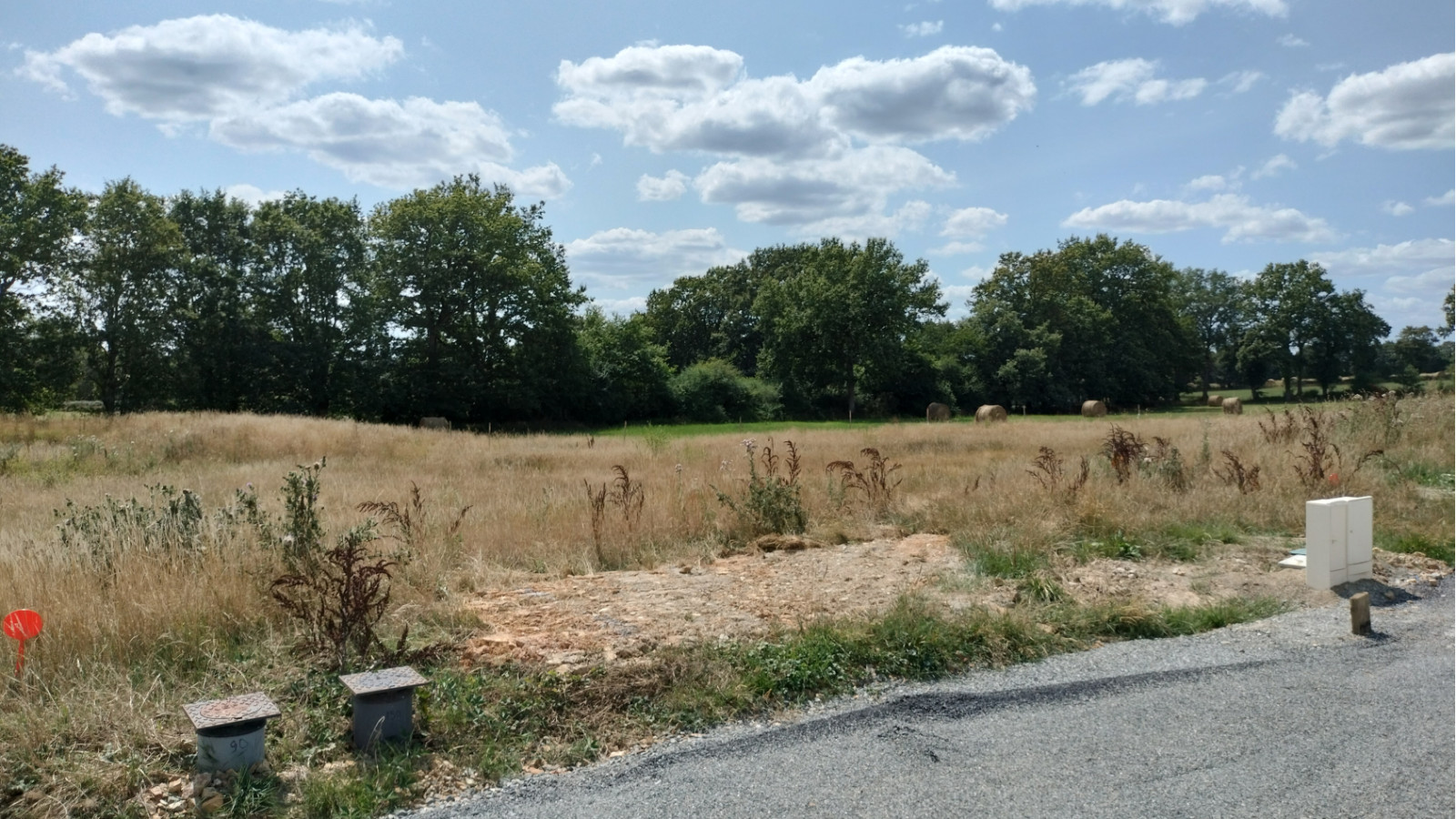 Terrain constructible de 175m2 à Sens-de-Bretagne