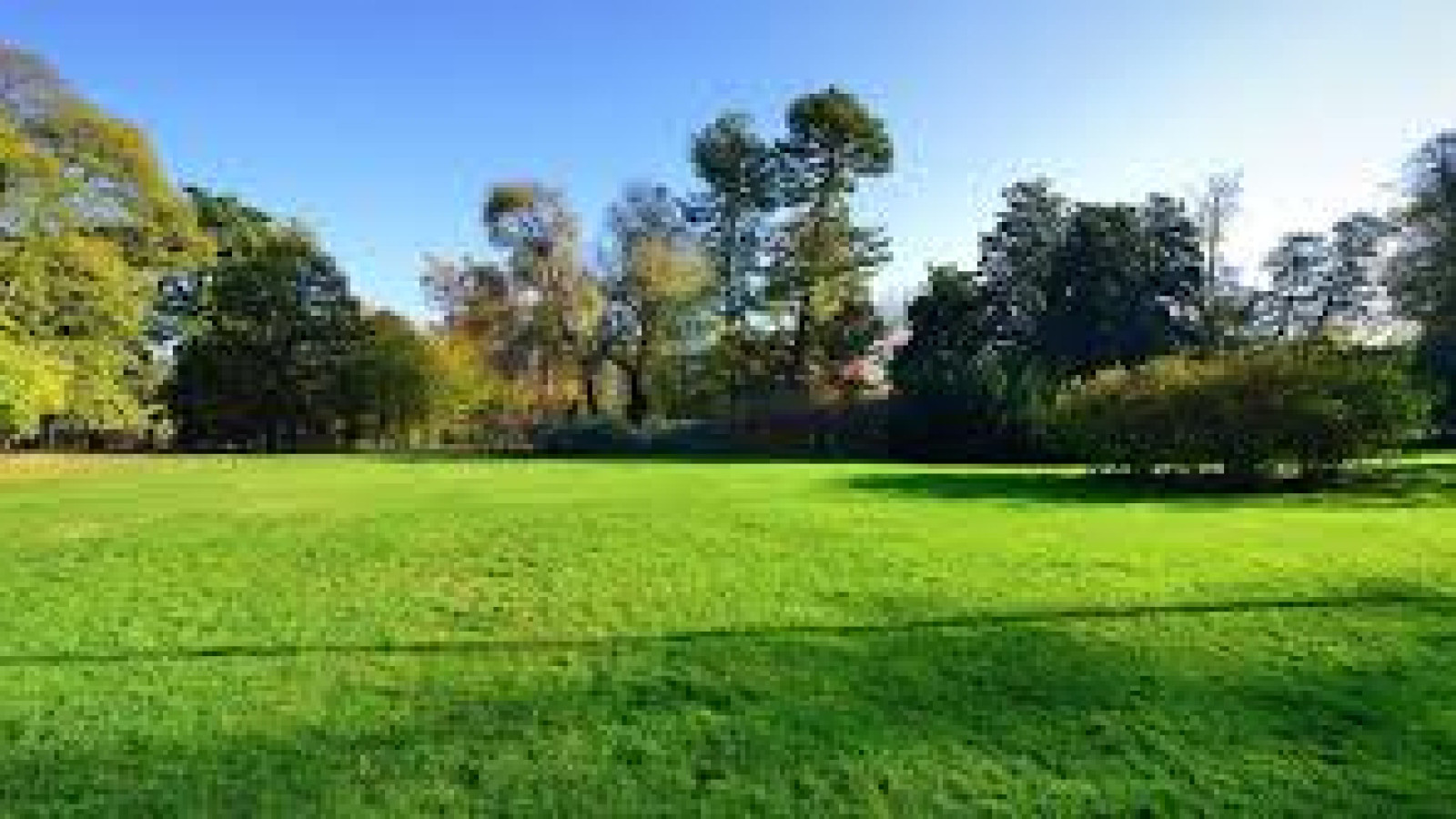 Terrain constructible de 327m2 à Caden