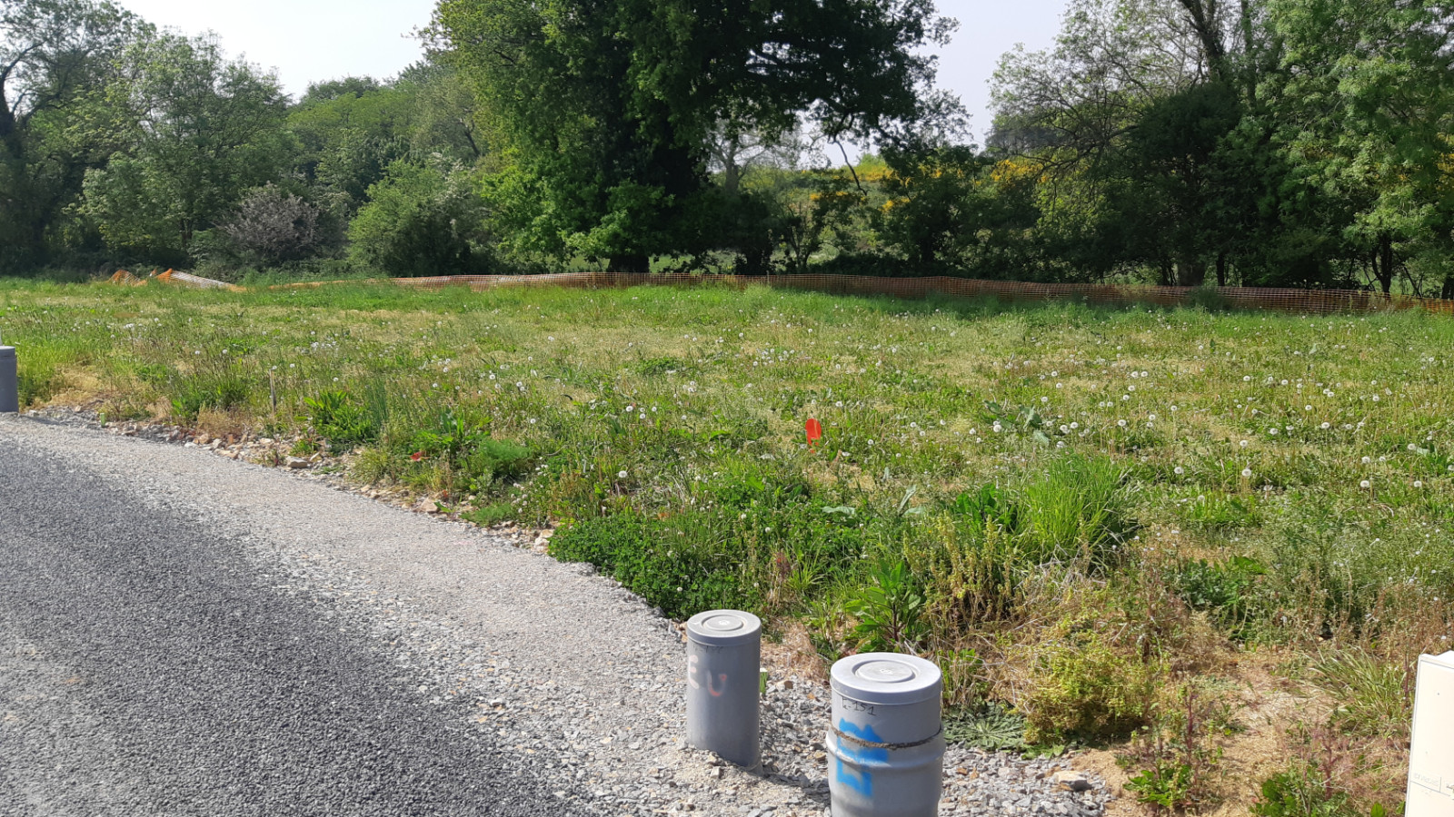 Terrain constructible de 450m2 à Baulon