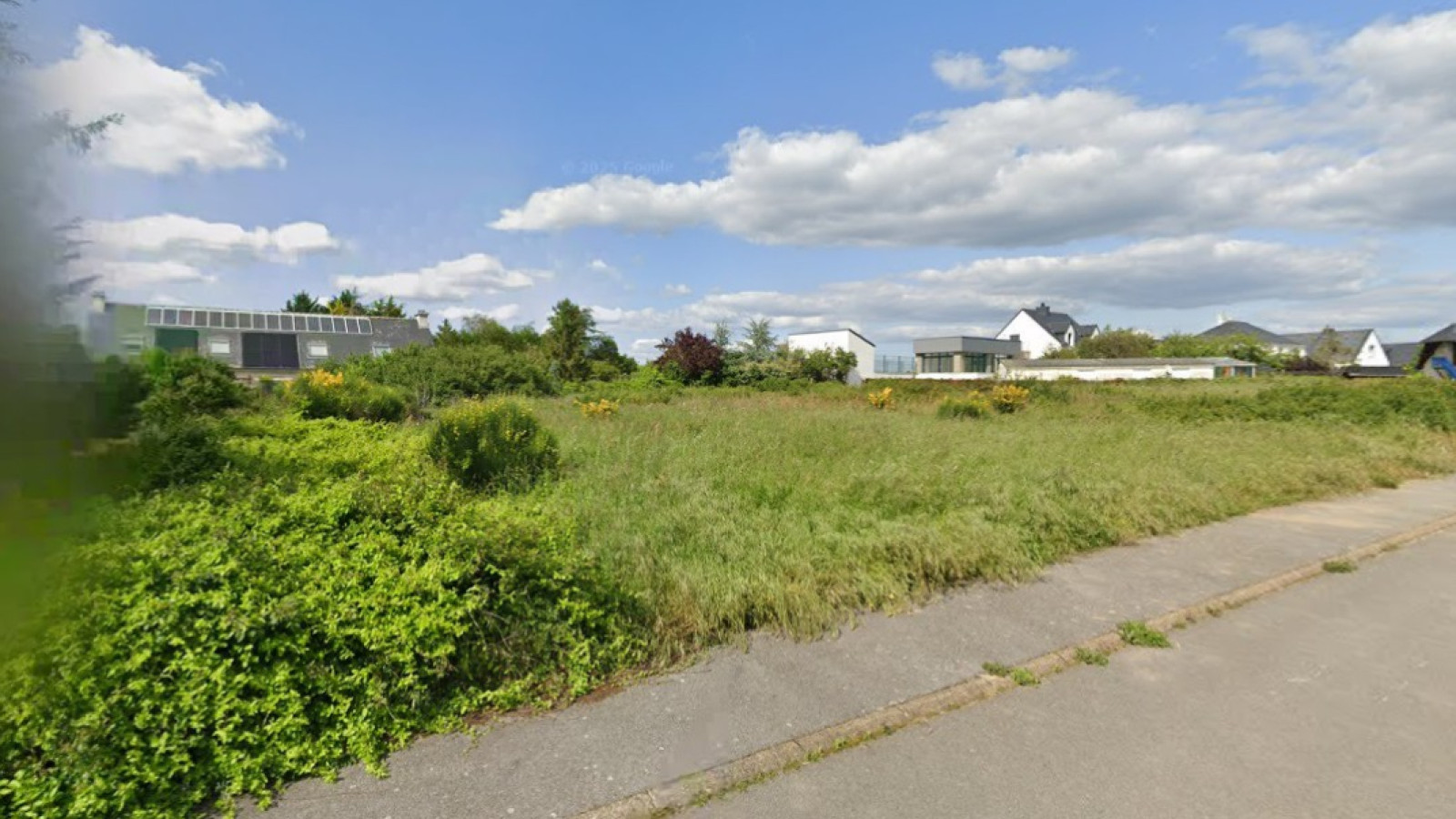 Terrain constructible de 567m2 à Molac