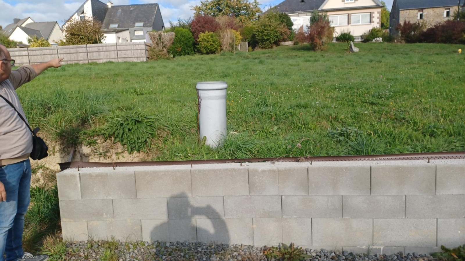 Terrain constructible de 375m2 à Crevin