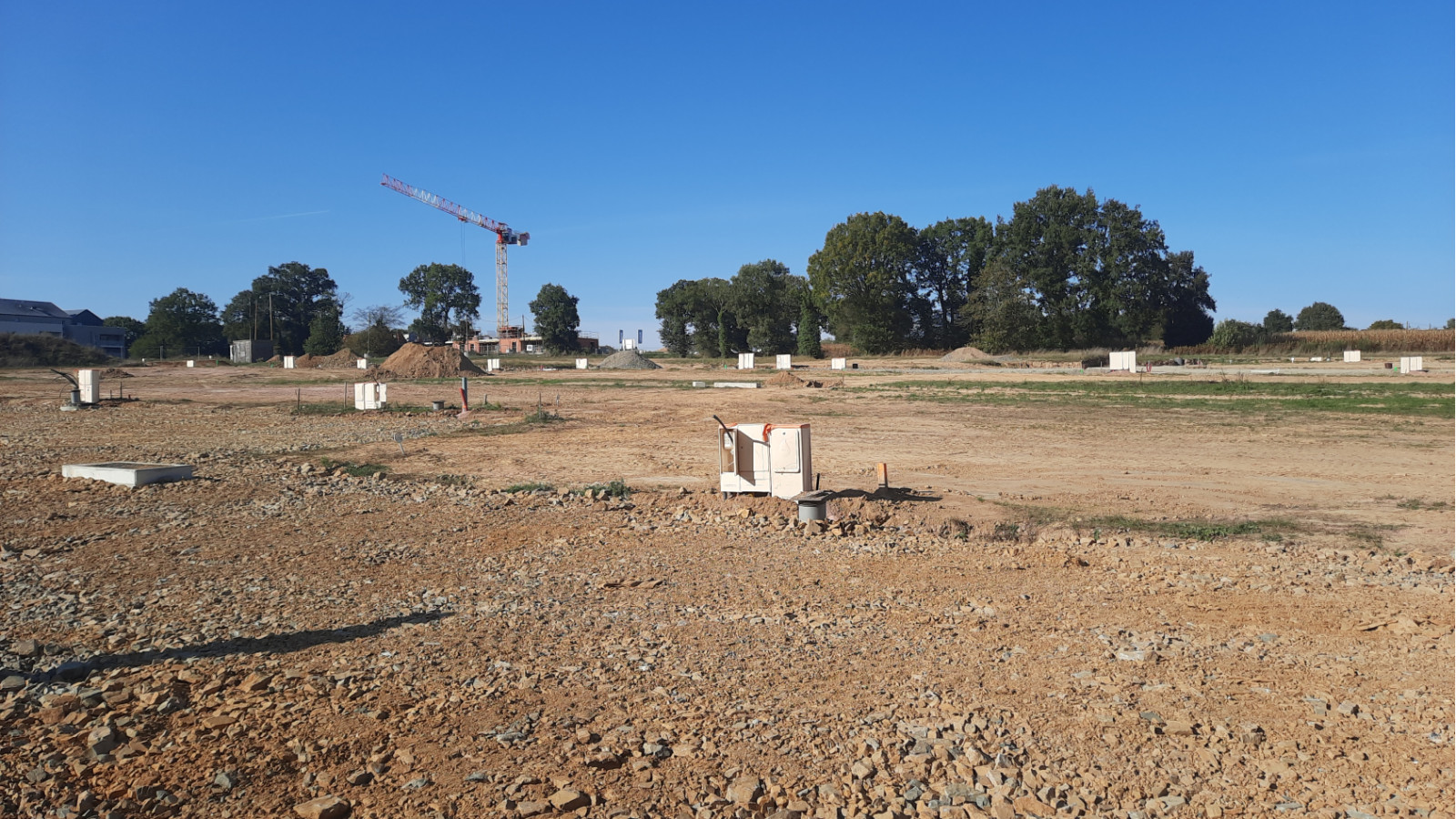 Terrain constructible de 351m2 à Domagné