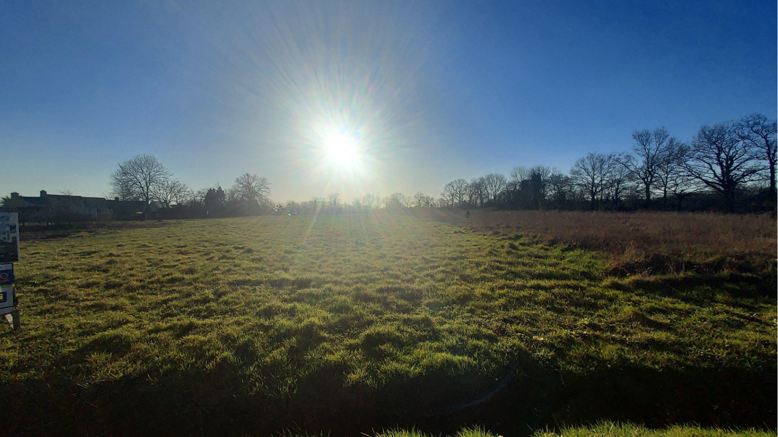 Terrain constructible de 371m2 à Val-d'Izé