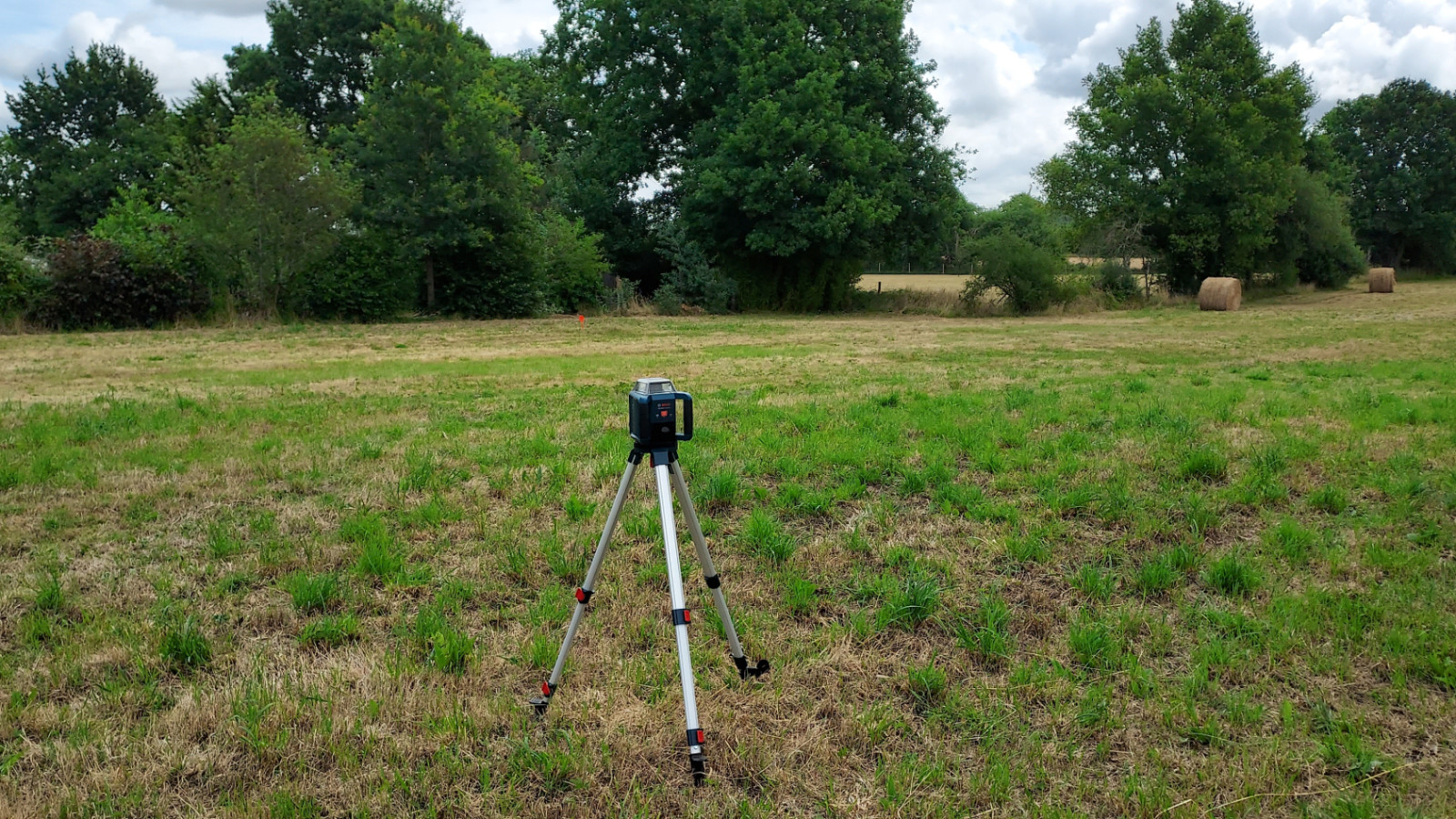 Terrain constructible de 332m2 à Val-d'Izé
