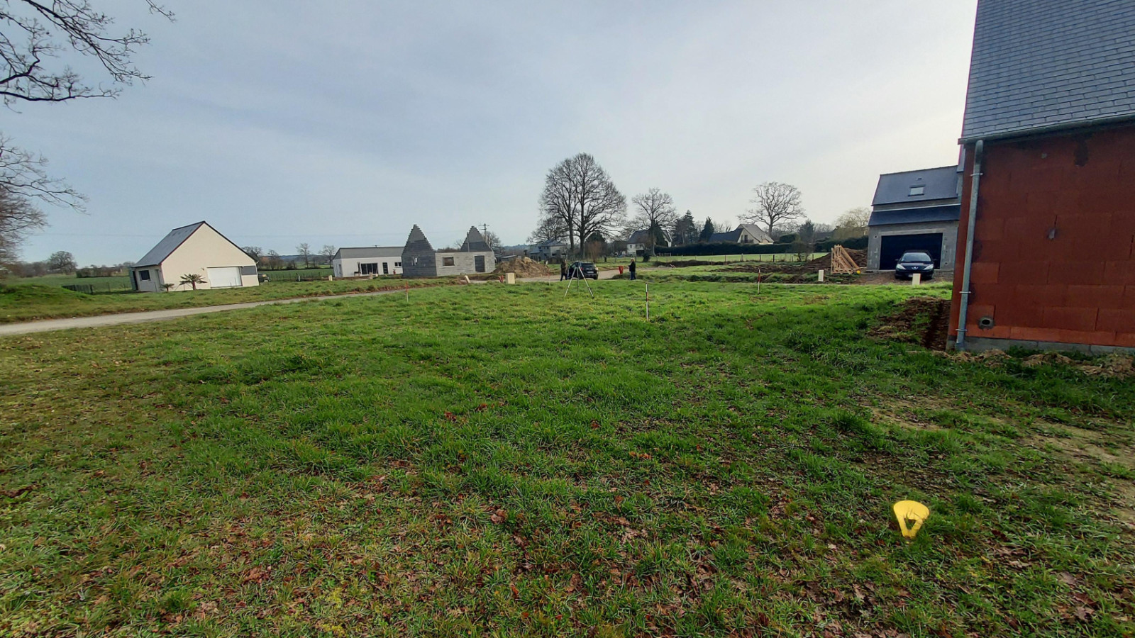 Terrain constructible de 283m2 à Saint-Guinoux