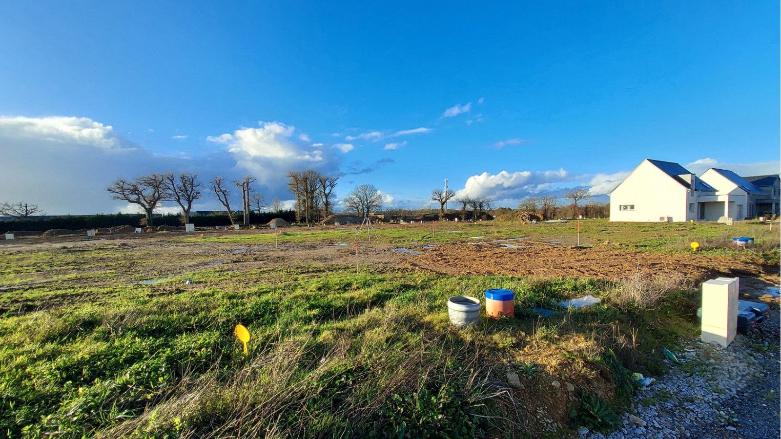 Terrain constructible de 313m2 à Goven