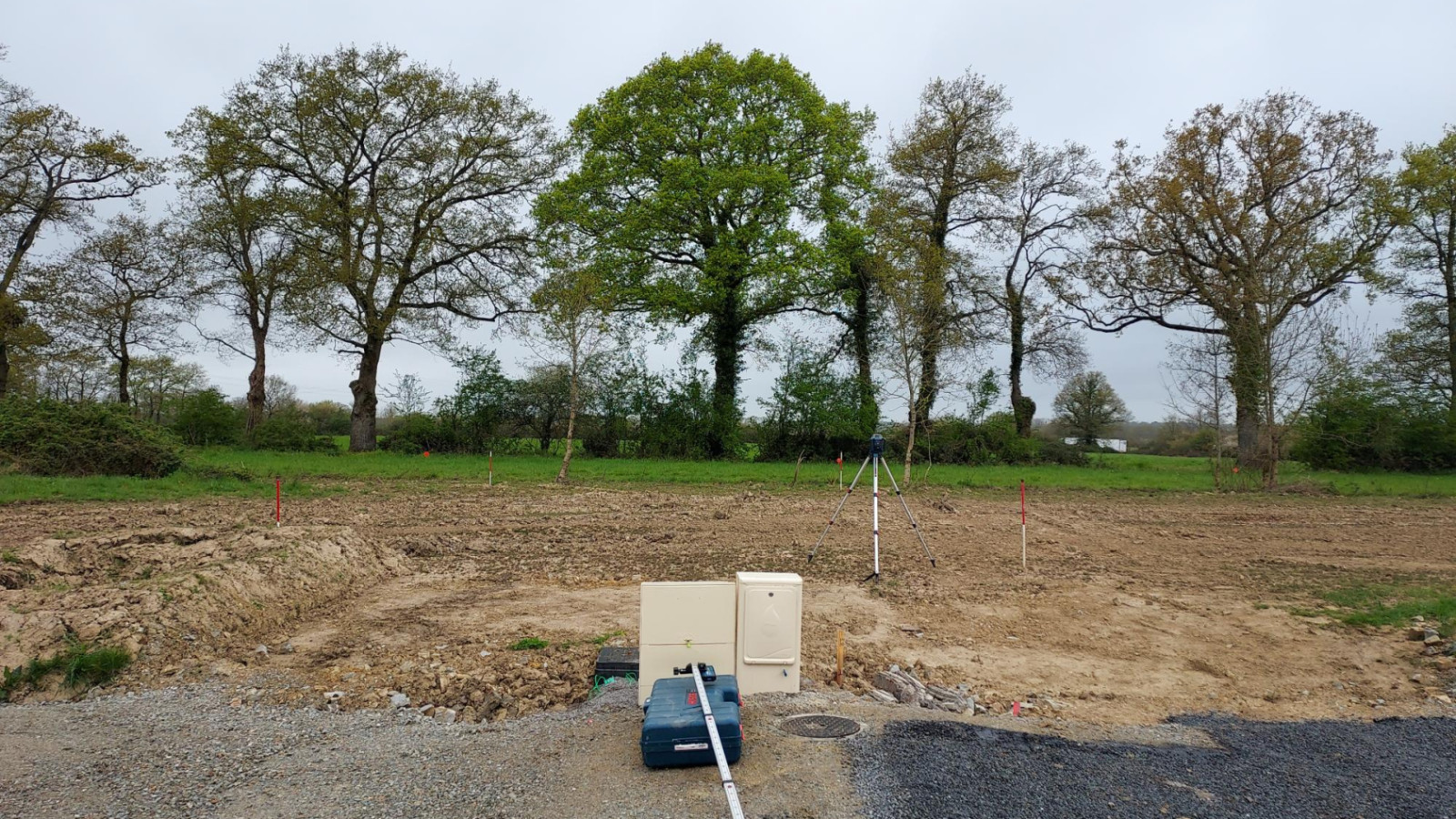 Terrain constructible de 275m2 à Andouillé-Neuville