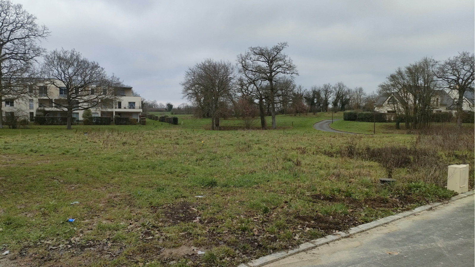 Terrain constructible de 275m2 à Andouillé-Neuville
