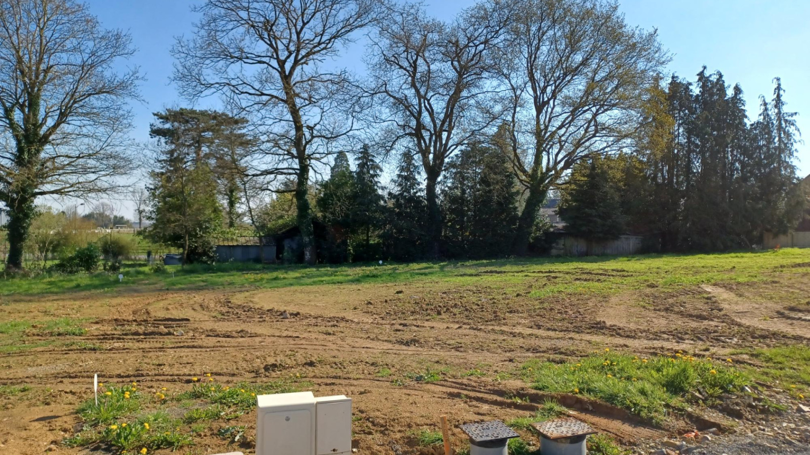 Terrain constructible de 444m2 à Saint-Germain-sur-Ille