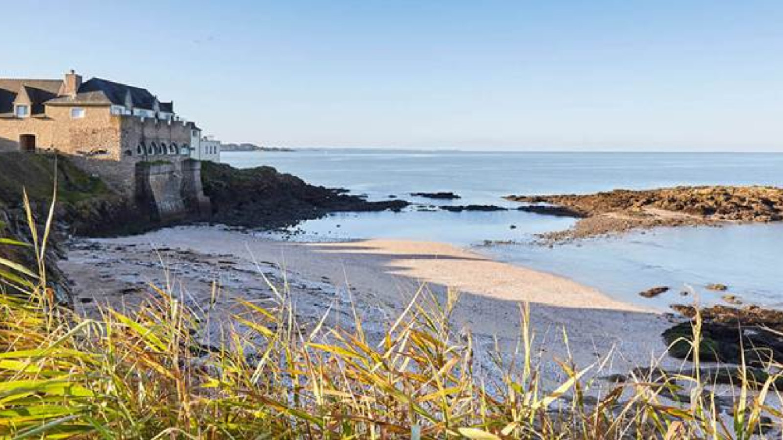 Terrain constructible de 688m2 à Billiers