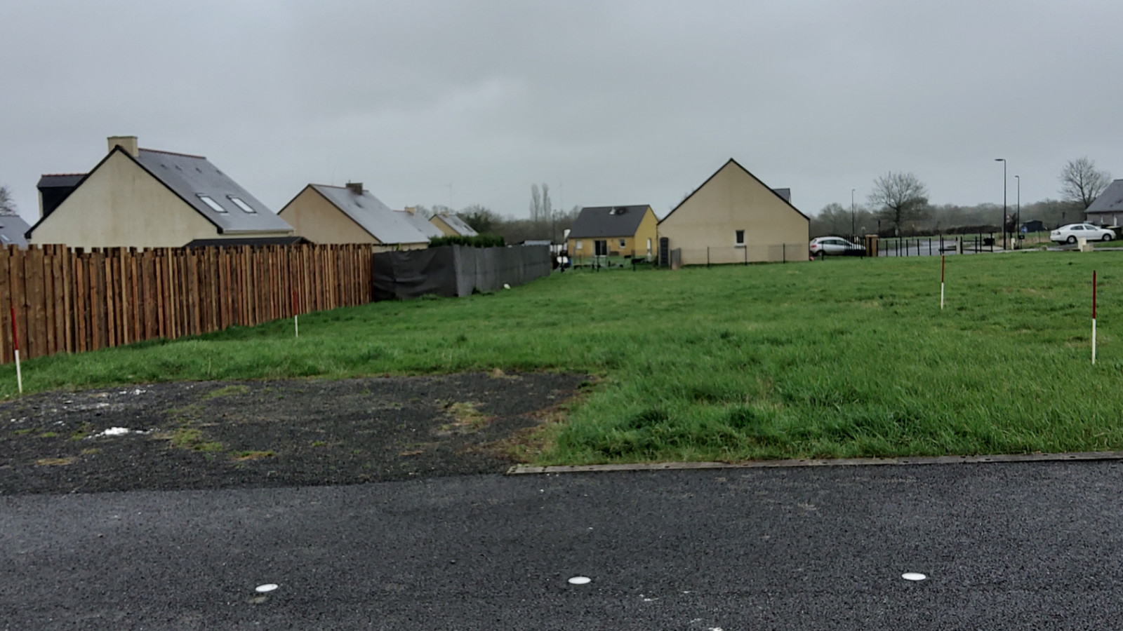 Terrain constructible de 313m2 à Romagné