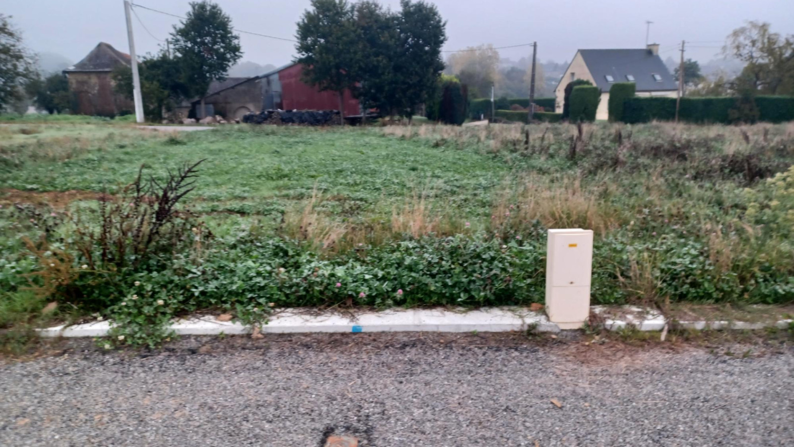 Terrain constructible de 261m2 à Chanteloup