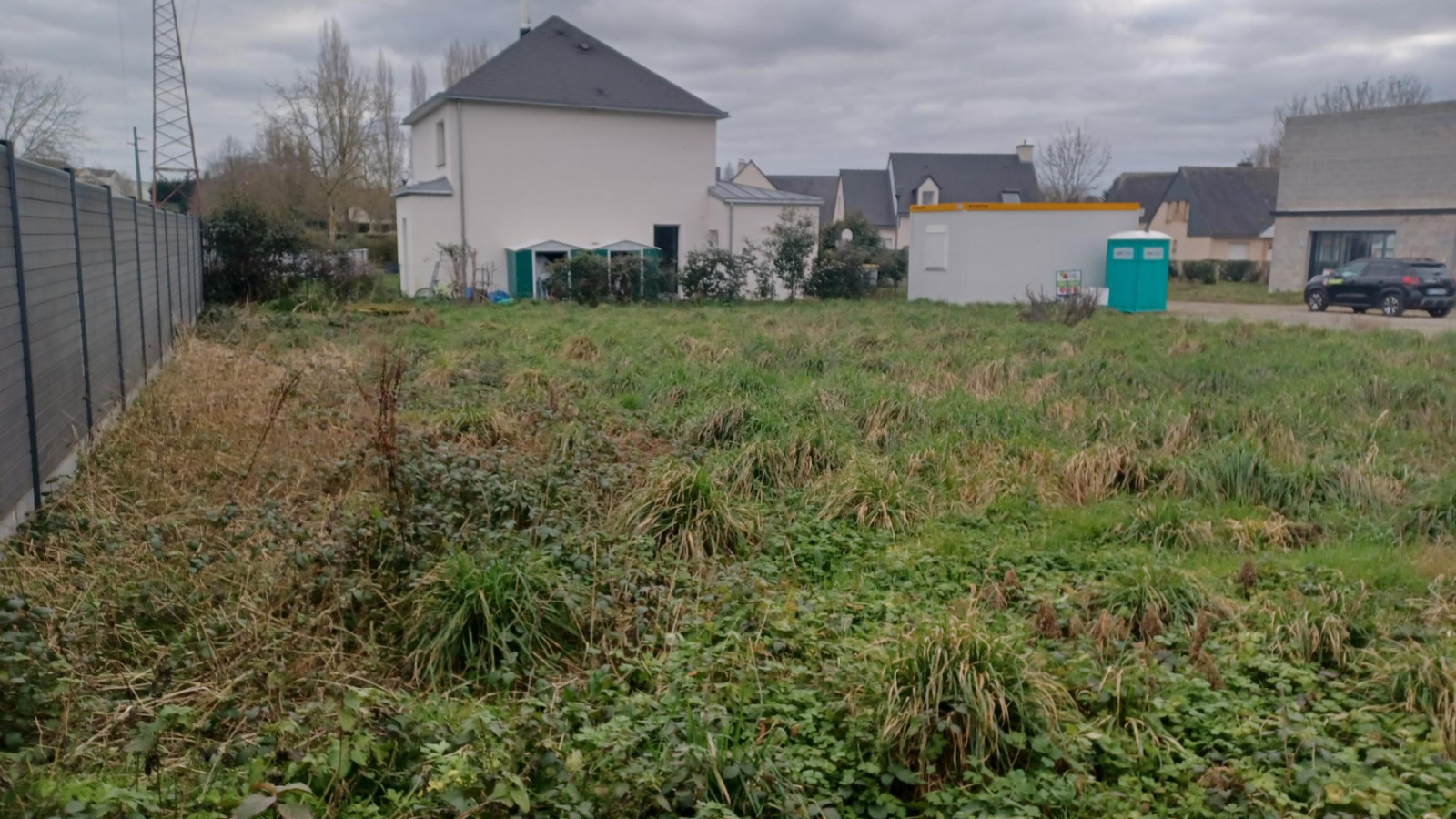 Terrain constructible de 323m2 à Saint-Aubin-d'Aubigné