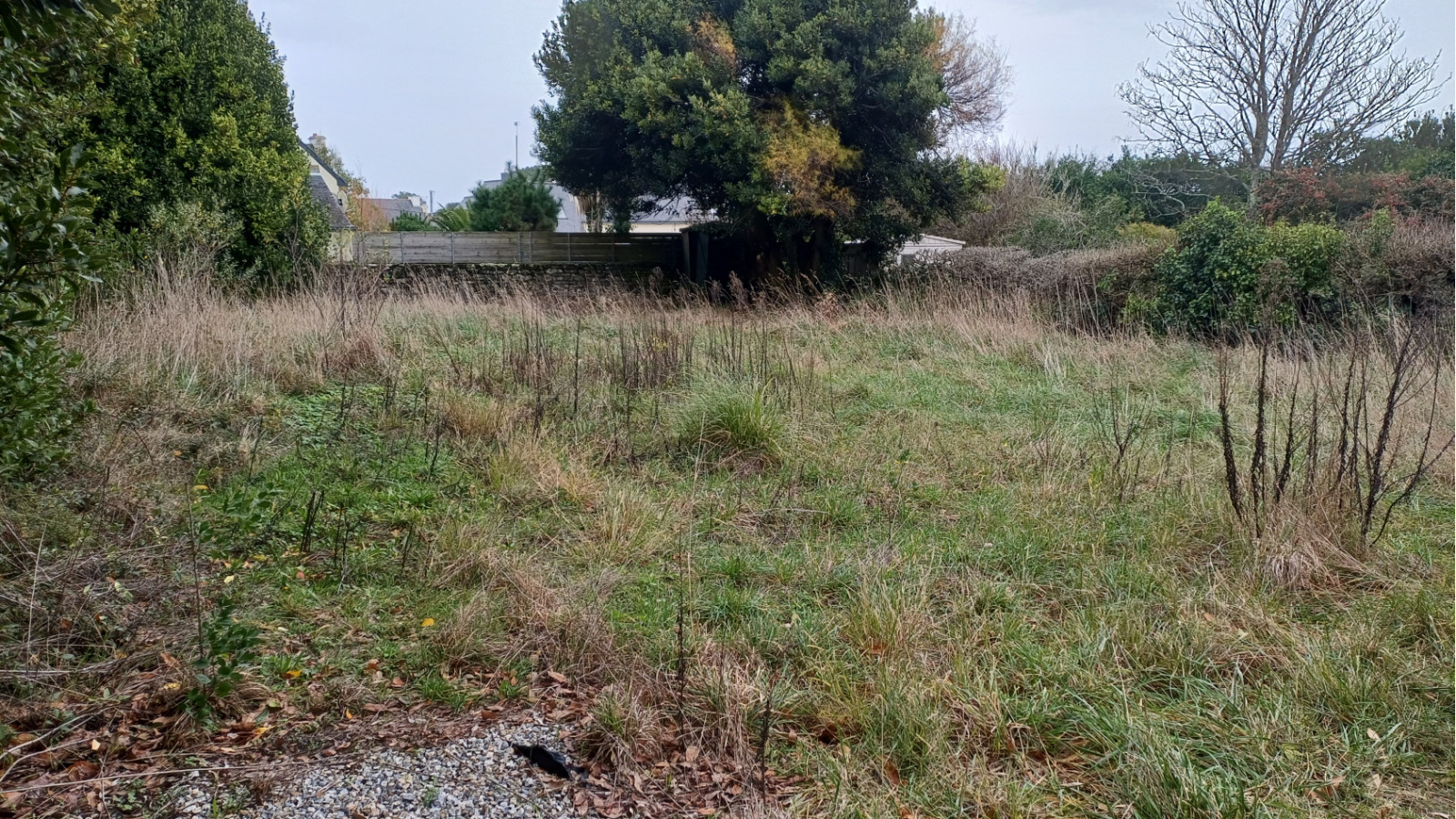 Terrain constructible de 671m2 à Billiers