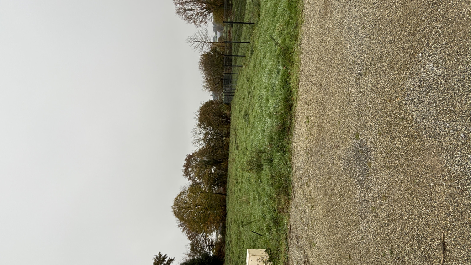 Terrain constructible de 240m2 à Pluneret