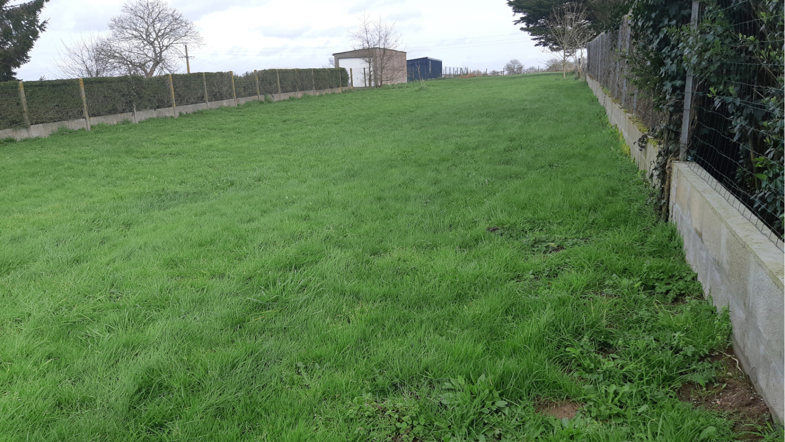 Terrain constructible de 540m2 à Donges