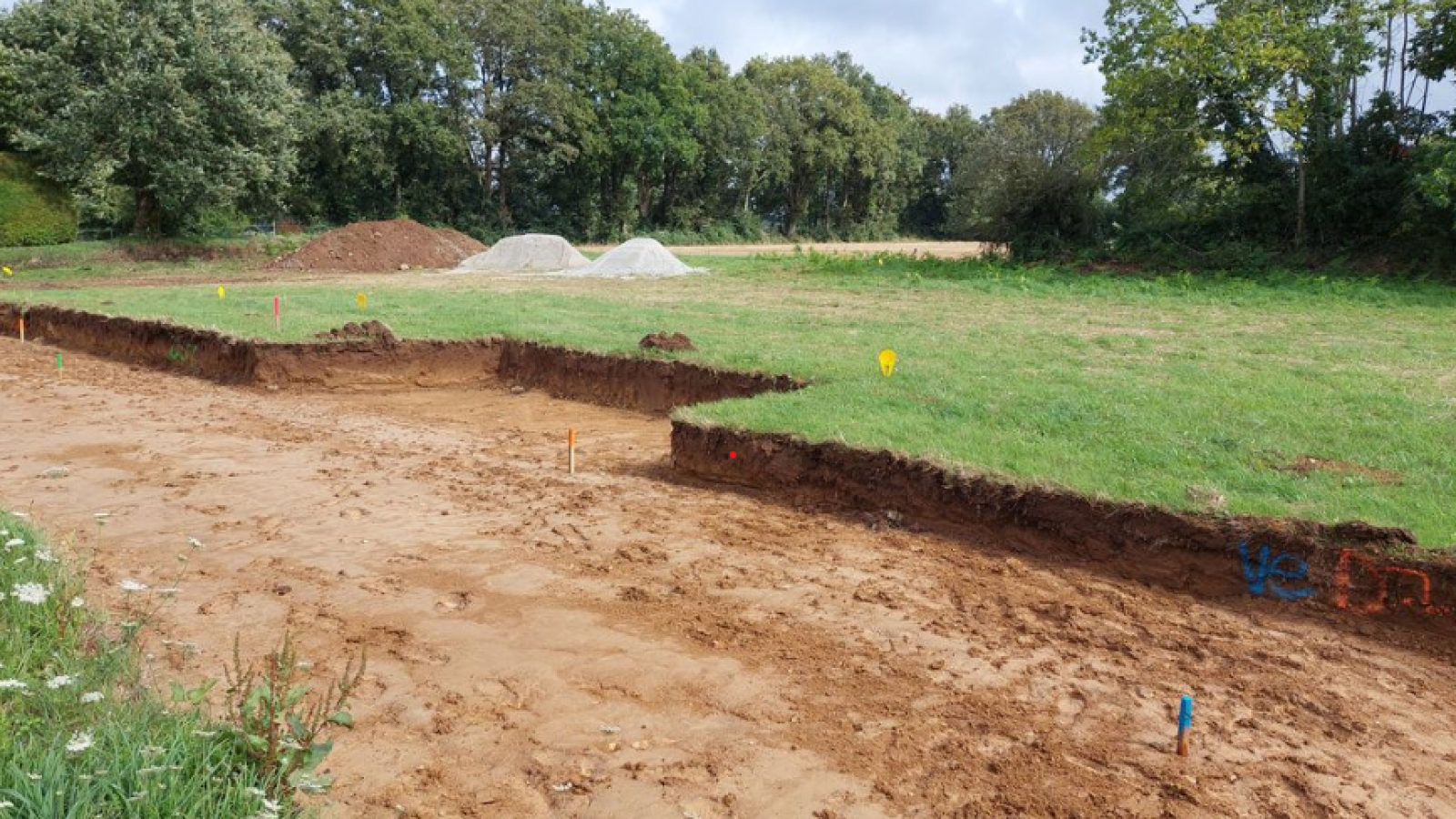 Terrain constructible de 409m2 à Elven