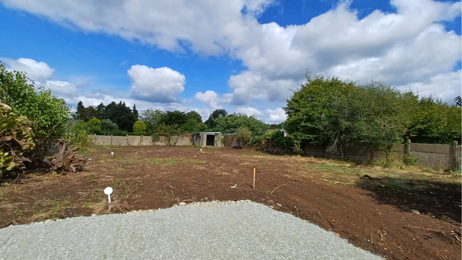 Terrain constructible de 635m2 à Brandivy