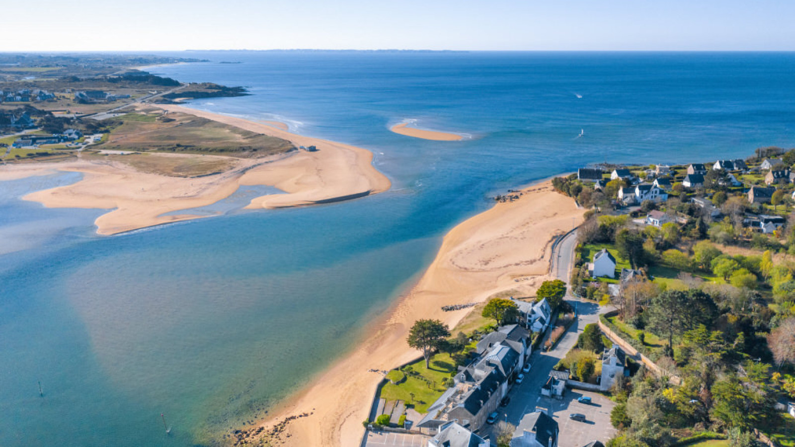 Terrain constructible de 388m2 à Guidel