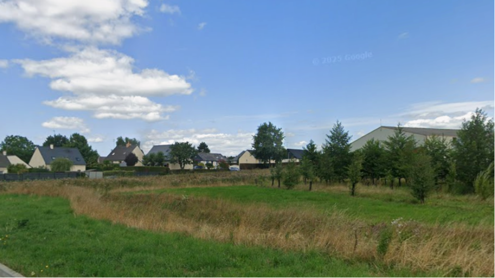 Terrain constructible de 318m2 à Beaucé