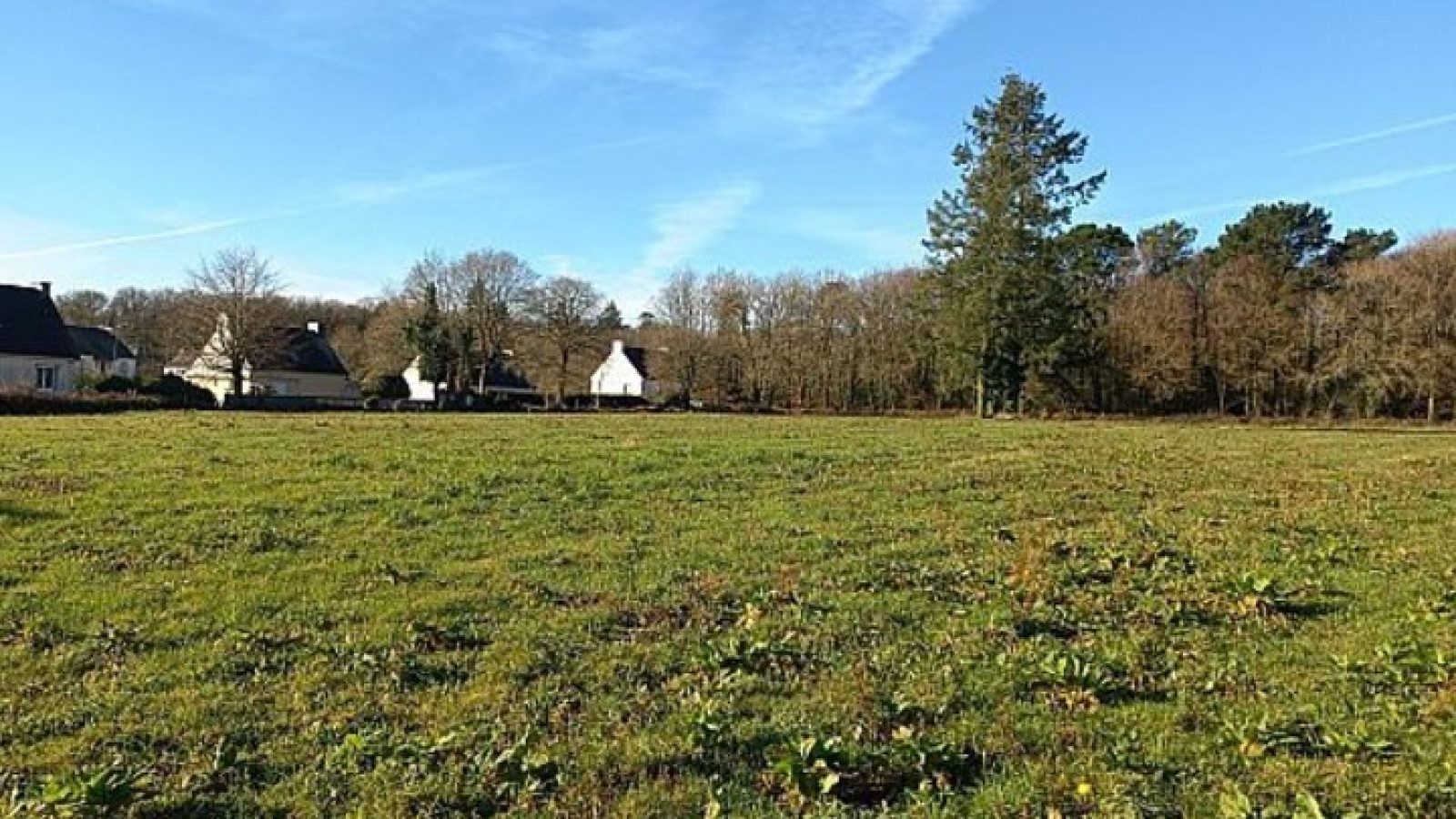 Terrain constructible de 625m2 à Saint-Guyomard