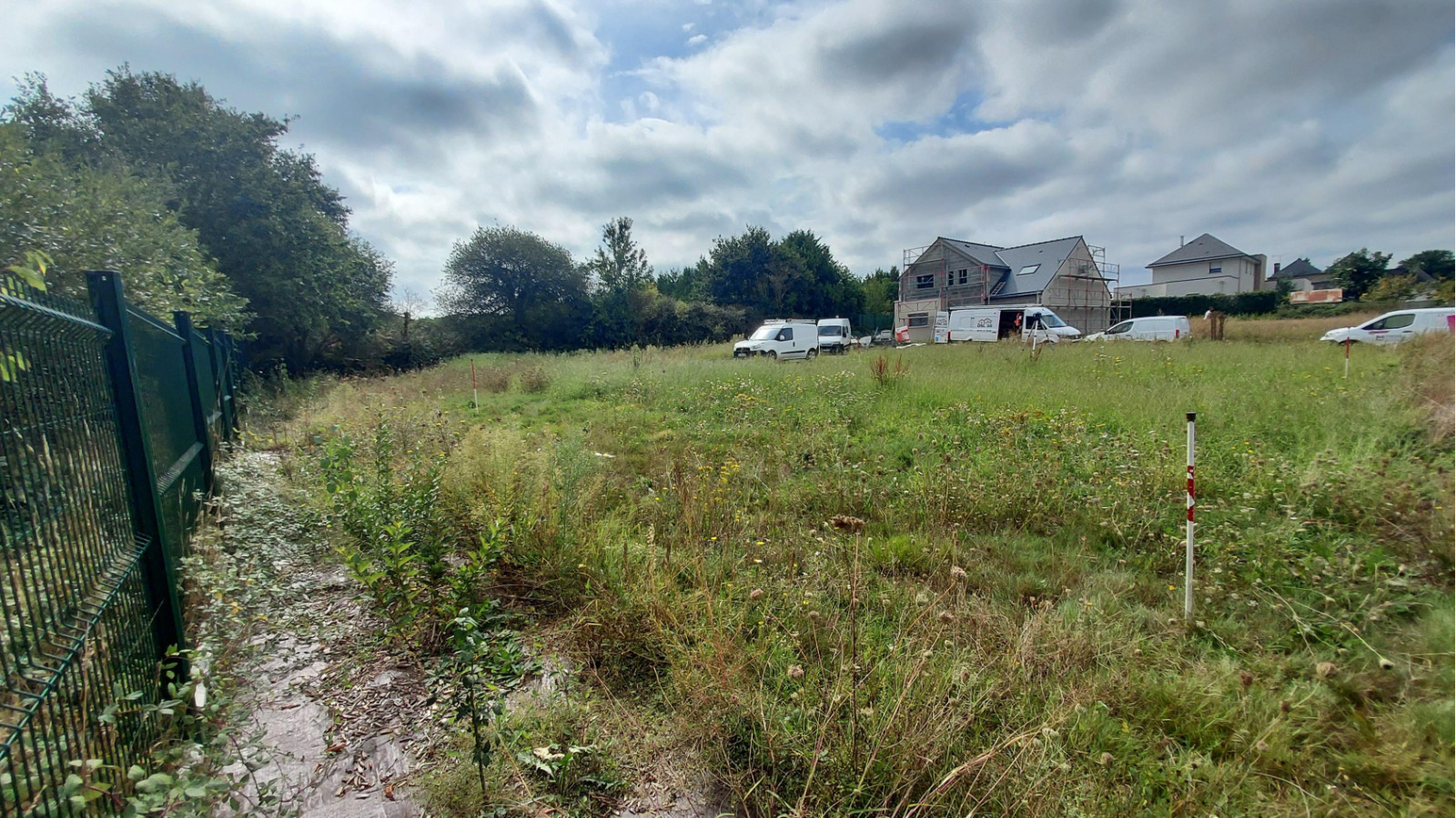 Terrain constructible de 453m2 à Bréal-sous-Montfort