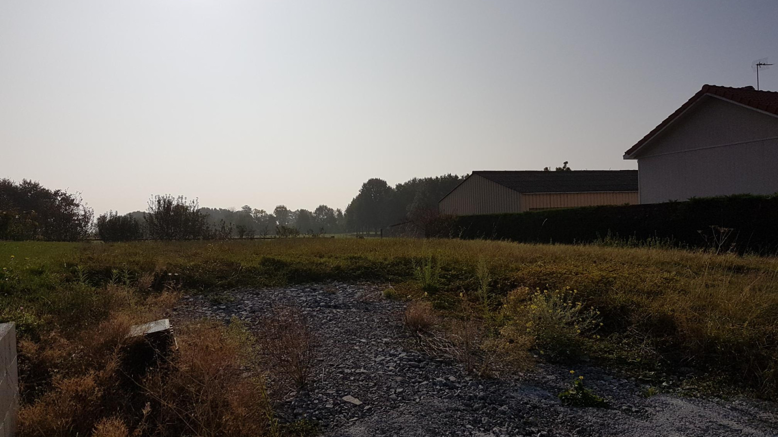 Terrain constructible de 412m2 à Le Bignon