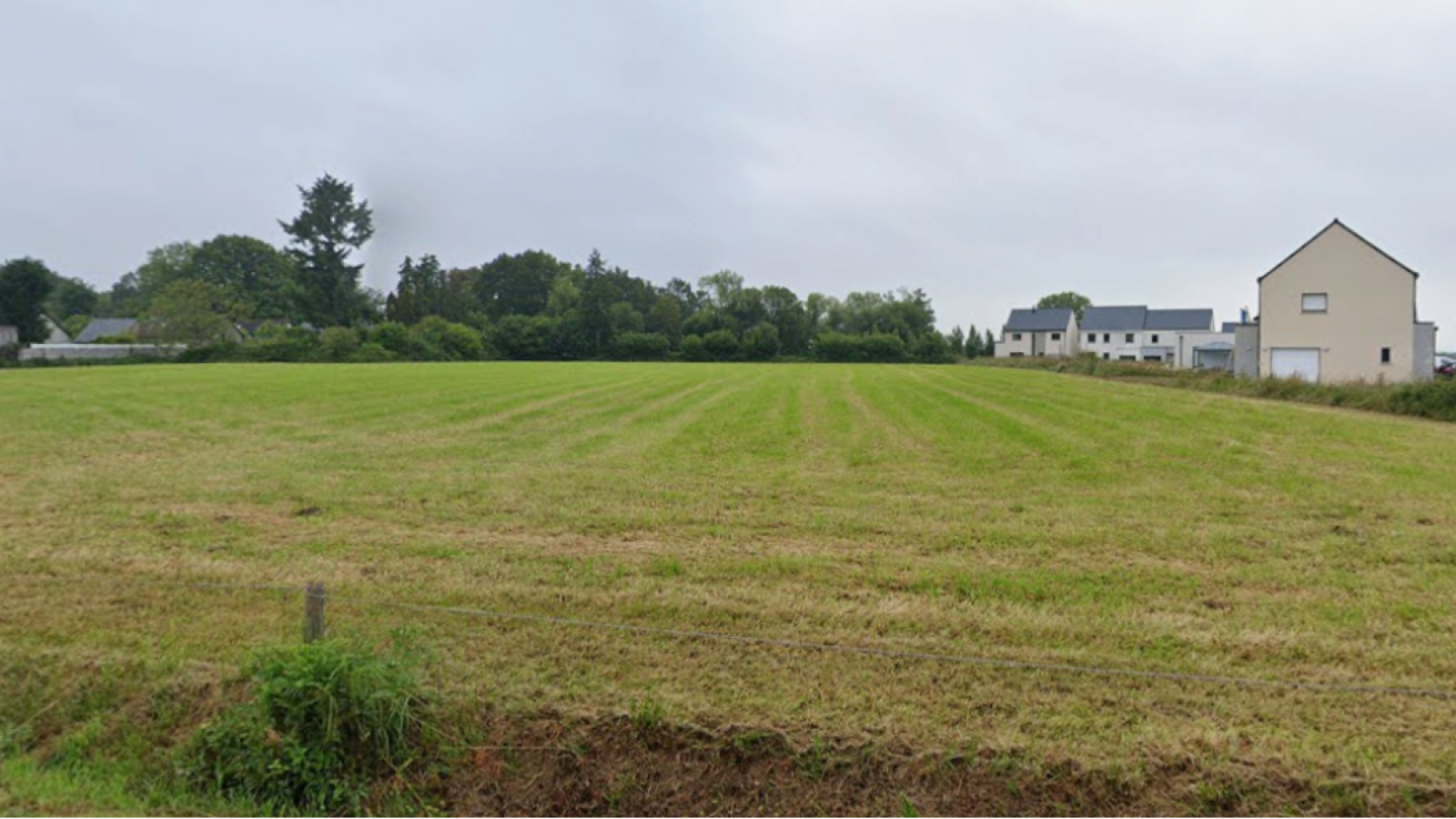 Terrain constructible de 235m2 à Vitré