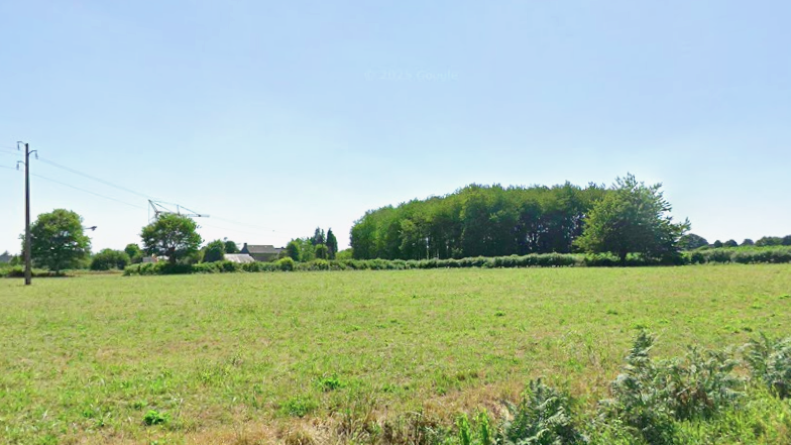 Terrain constructible de 351m2 à Poligné