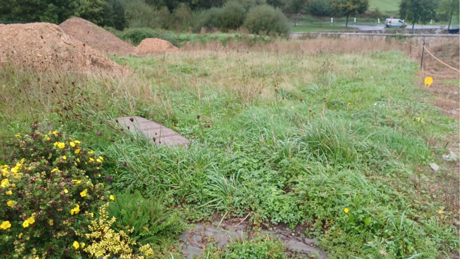 Terrain constructible de 355m2 à Goven