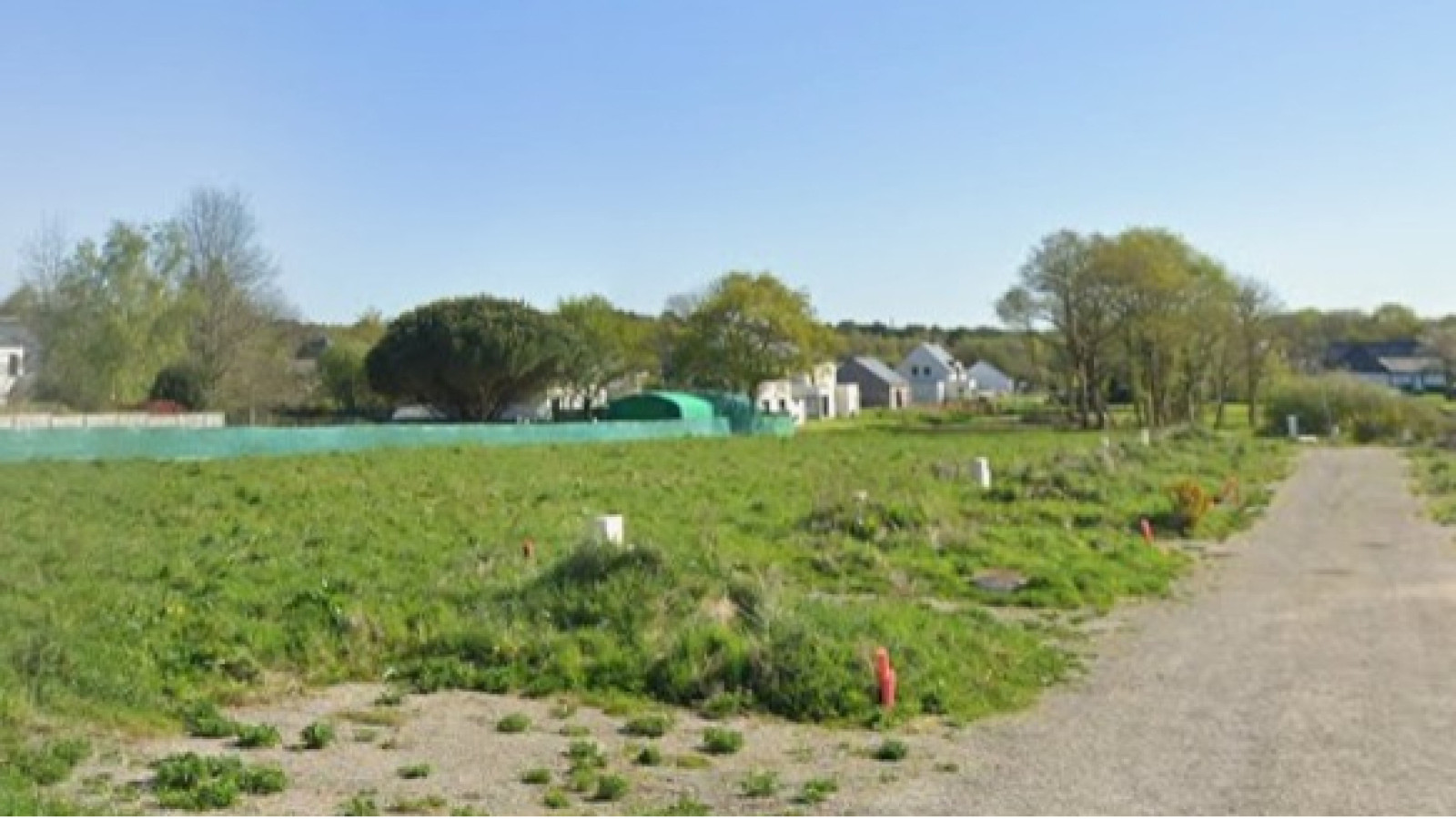 Terrain constructible de 357m2 à Sainte-Hélène