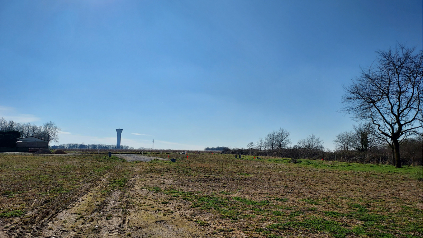 Terrain constructible de 532m2 à Le Bignon