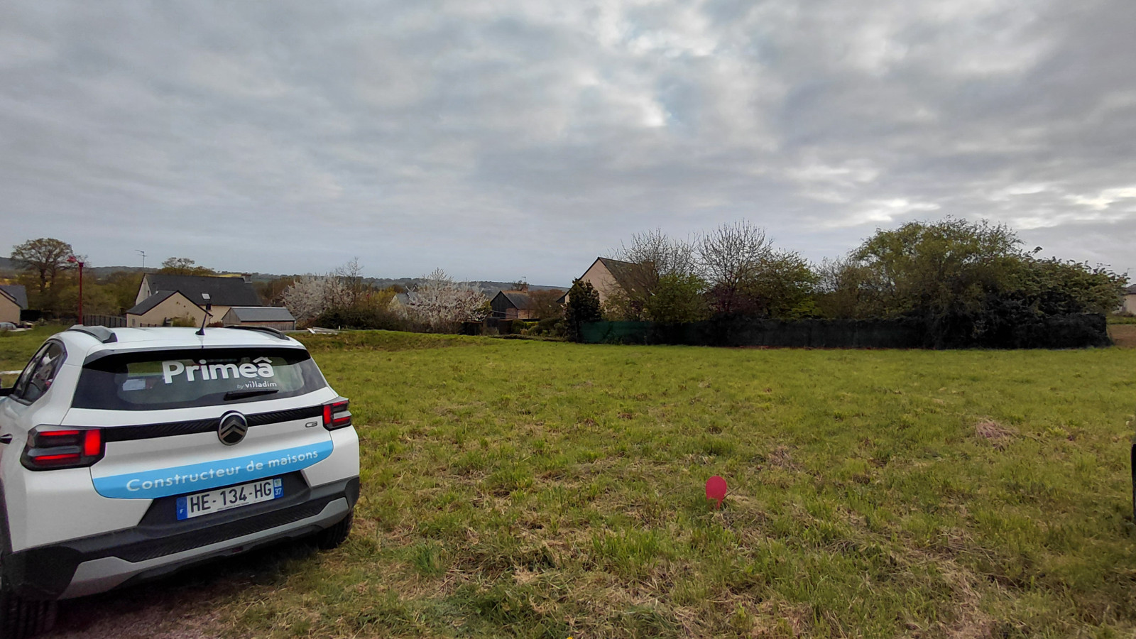 Terrain constructible de 299m2 à Dol-de-Bretagne