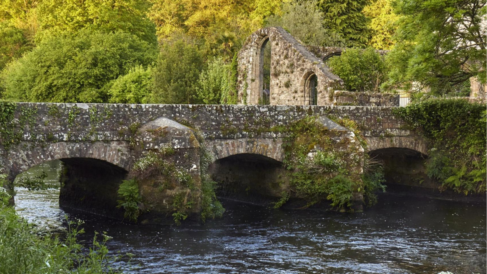 Terrain constructible de 358m2 à Pont-Scorff