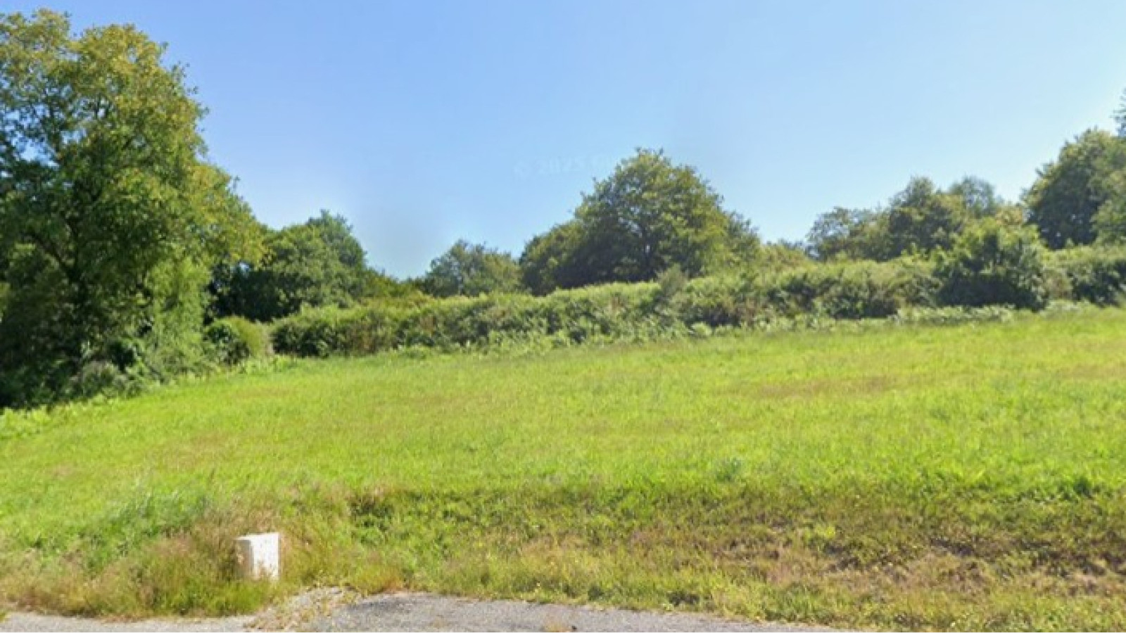 Terrain constructible de 559m2 à Berné