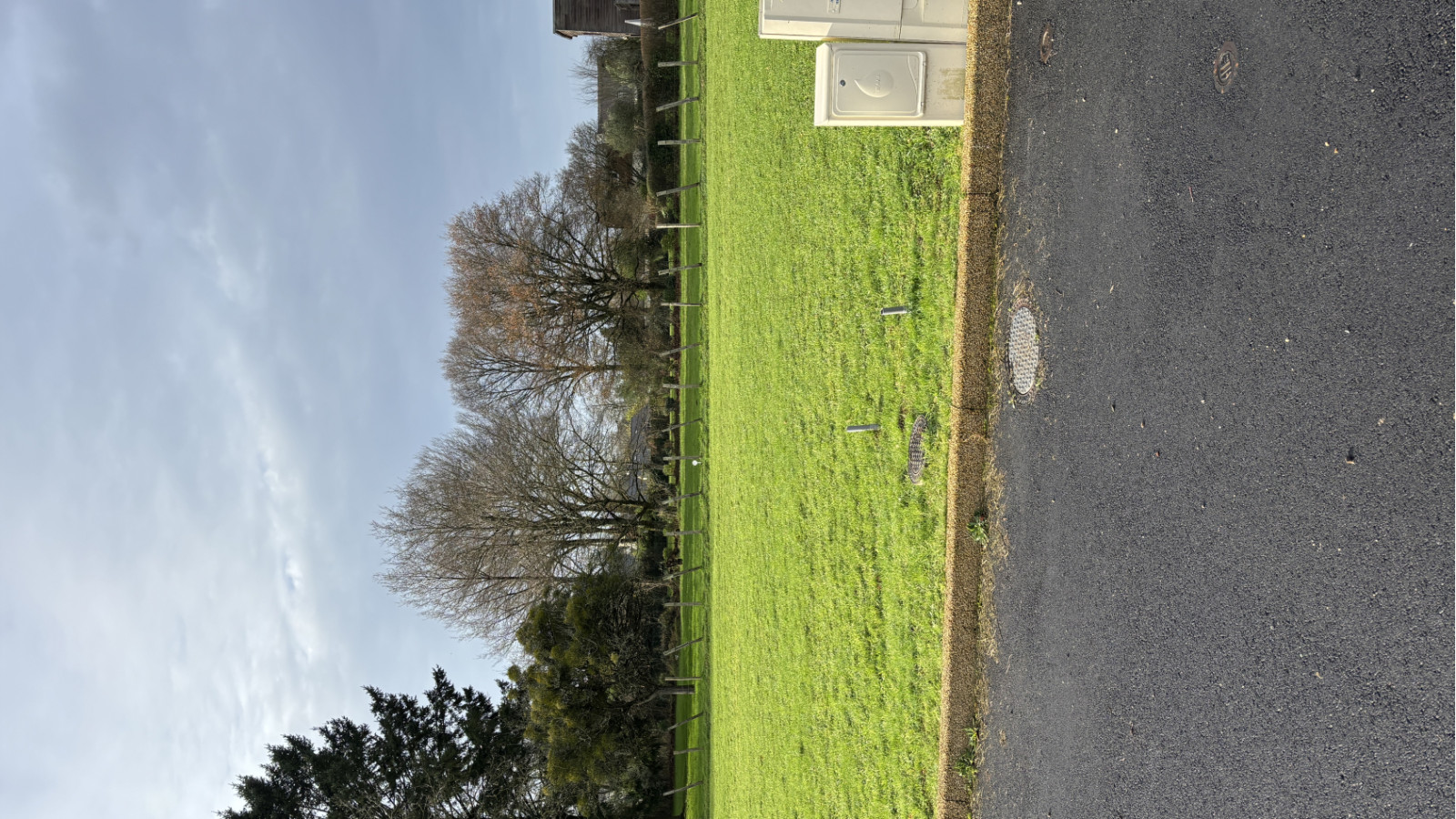 Terrain constructible de 525m2 à Le Cours