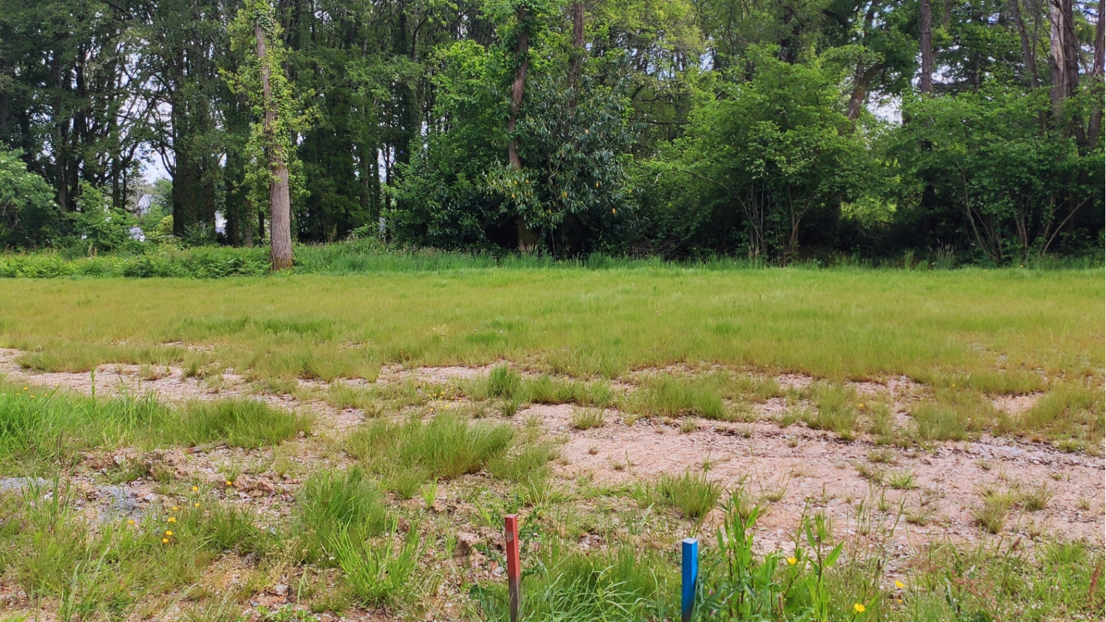 Terrain constructible de 358m2 à Casson