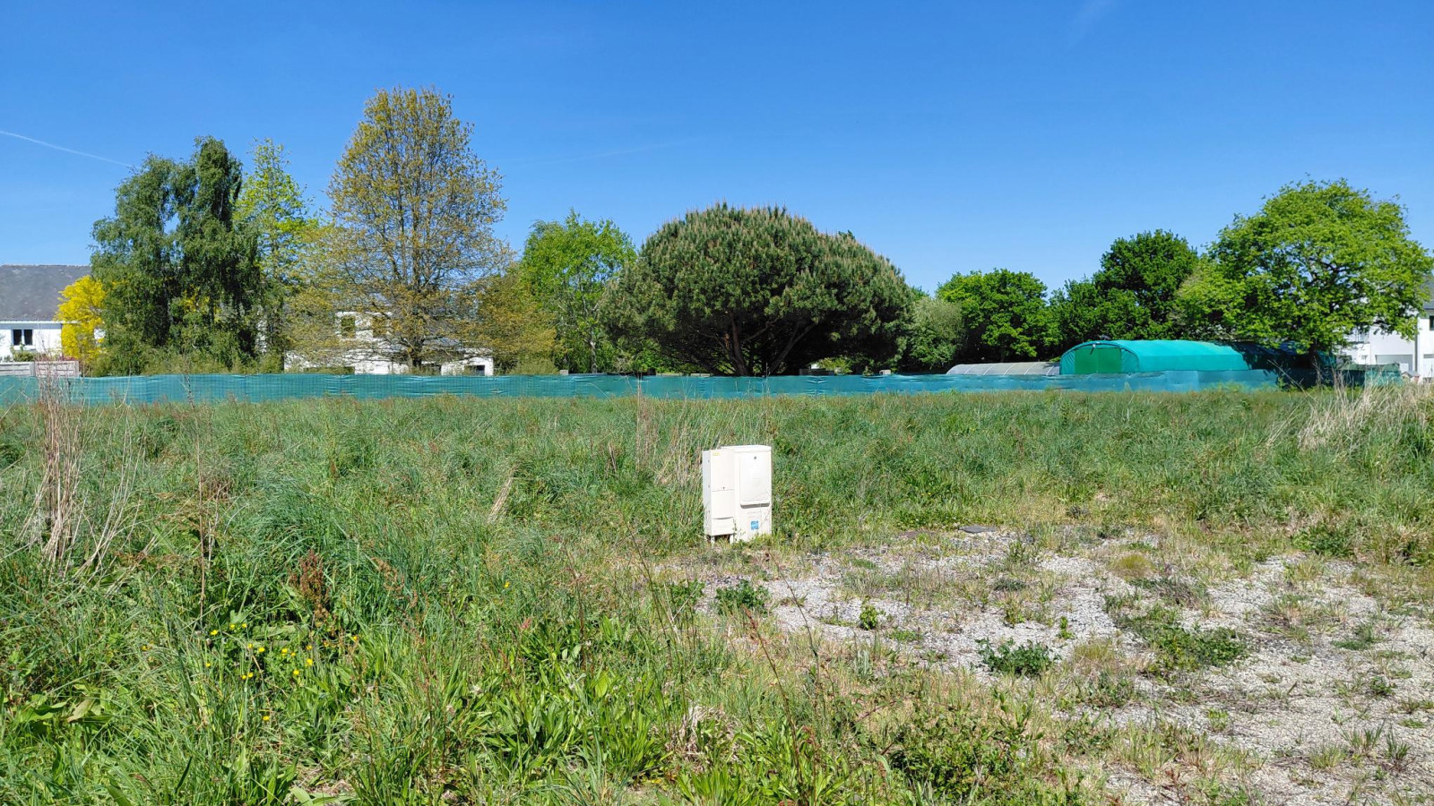Terrain constructible de 373m2 à Sainte-Hélène