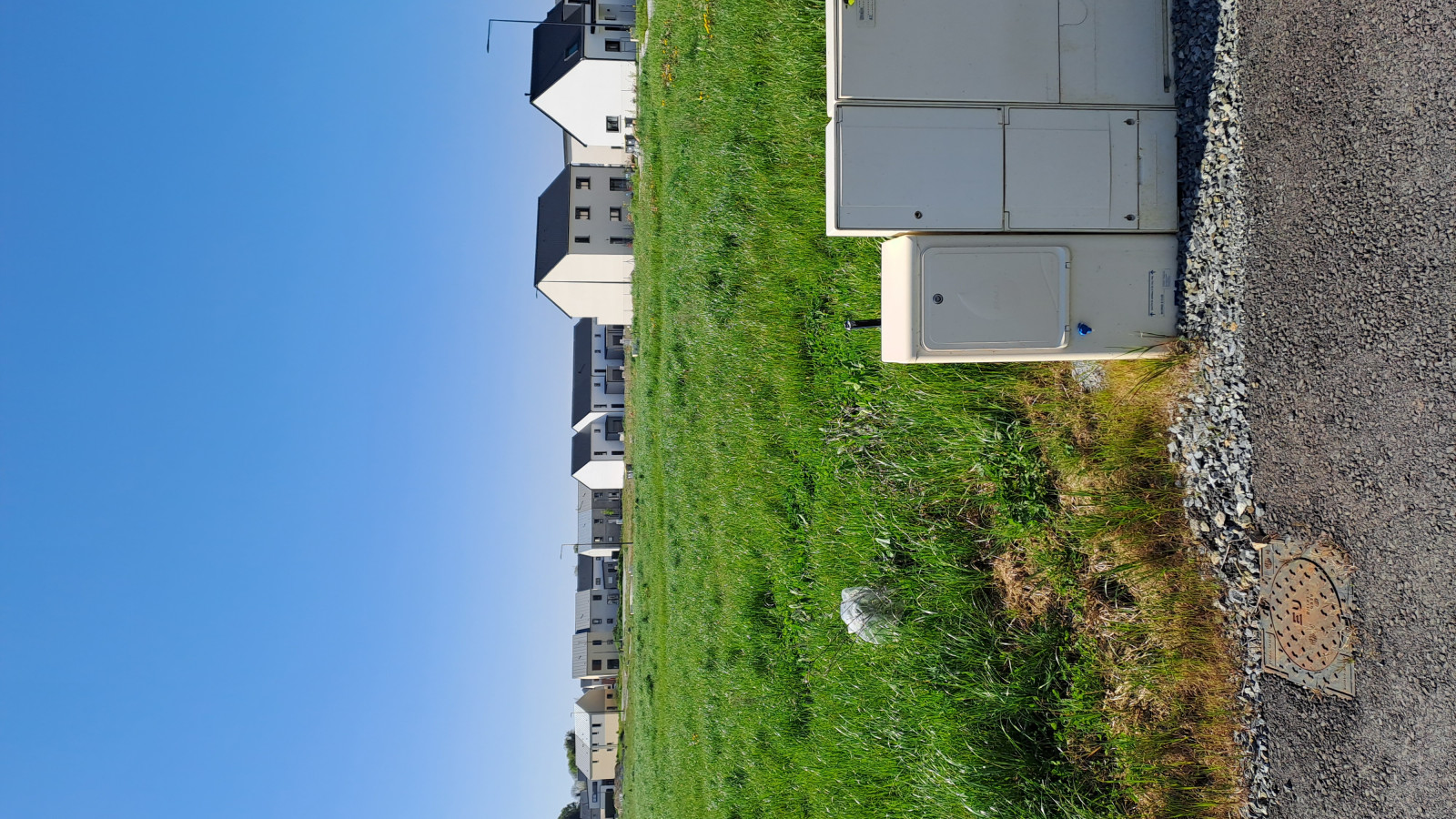 Terrain constructible de 424m2 à Crevin