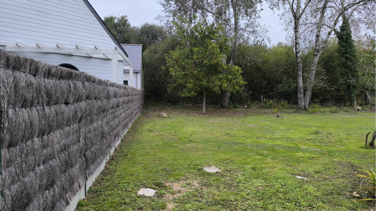 Terrain constructible de 300m2 à Saint-Molf