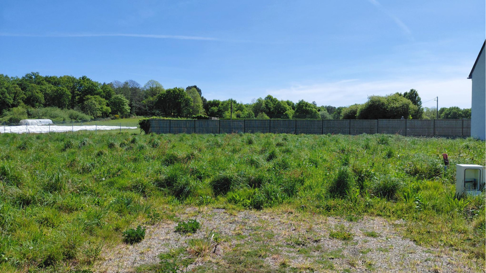 Terrain constructible de 373m2 à Sainte-Hélène