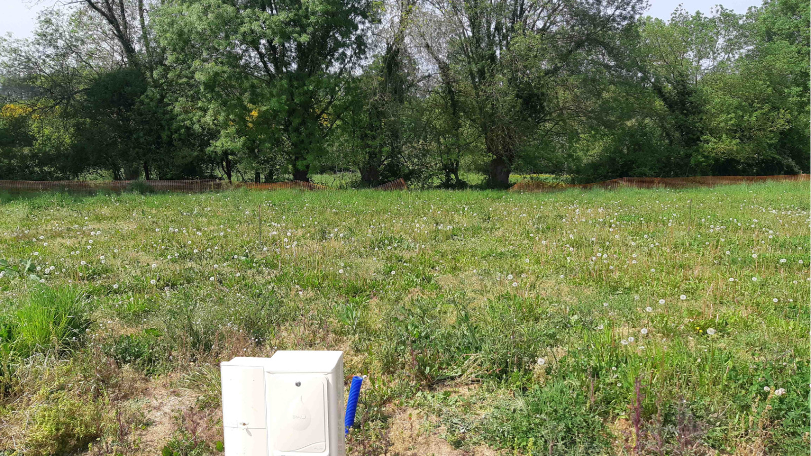 Terrain constructible de 329m2 à Hédé-Bazouges